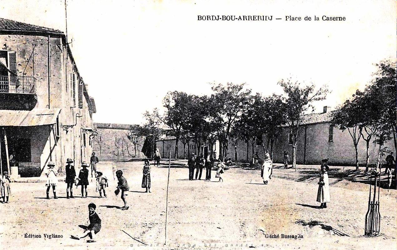 1060- Bordj-Bou- Arreridj - Place de la Caserne.jpg